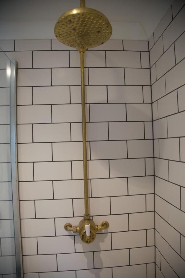 Central Georgian Townhouse With Free Parking Bath Buitenkant foto